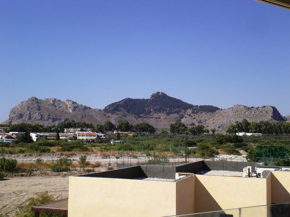 Ausschicht auf das Landesinnere Atlantica Mikri Poli Rhodes