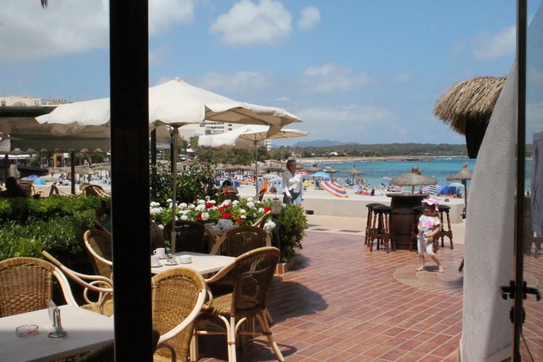 Ausblick aus der Rezeptionshalle Hotel Club S'Illot