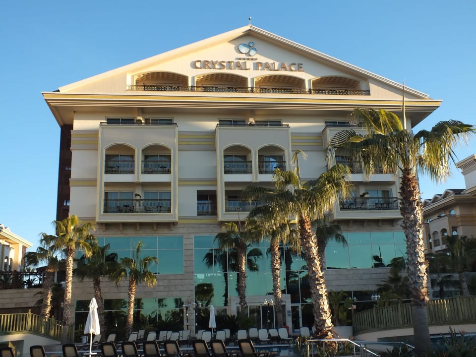 Vom Pool aus Diamond Excellence Resort & Spa