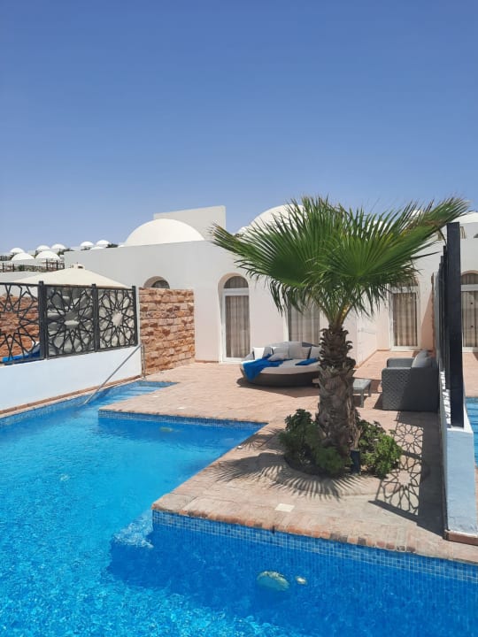 Pool Fort Arabesque Resort, Spa & Villas