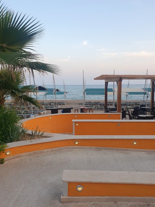 Strand Belconti Resort Hotel