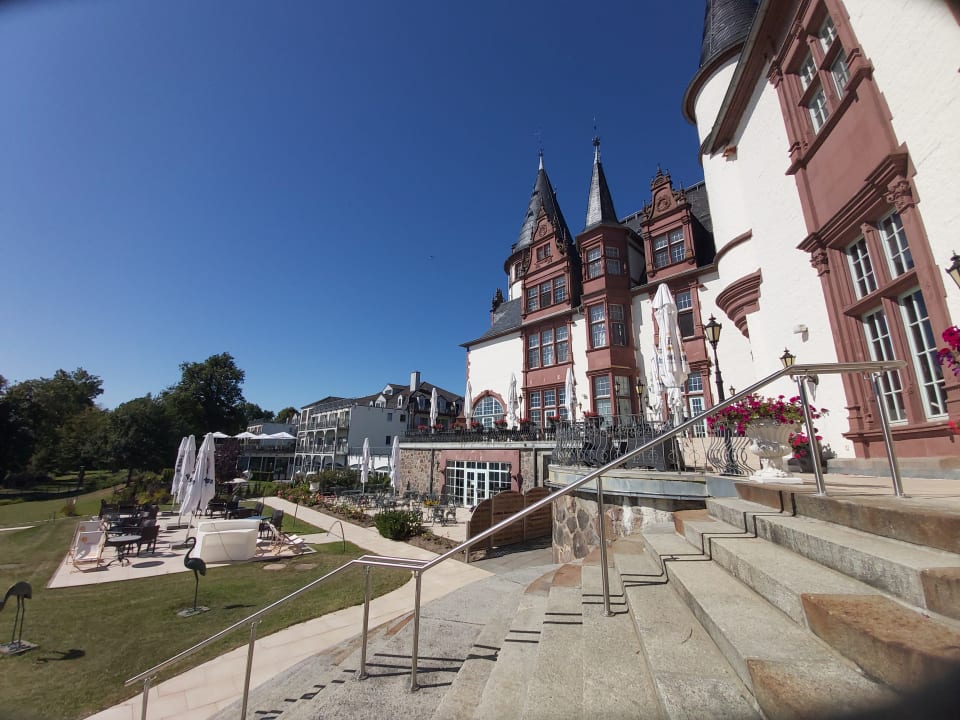 Außenansicht Seehotel Schloss Klink