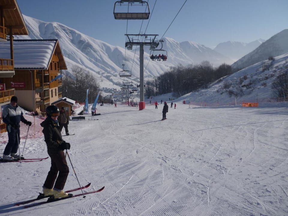 Pistenzugang vor dem Haus Résidence L'Orée des Pistes