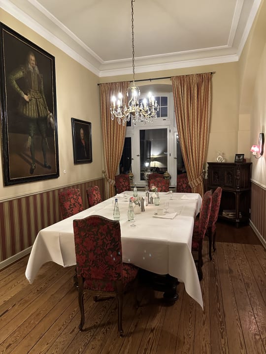 Gastro Schloss Saareck Gästehaus