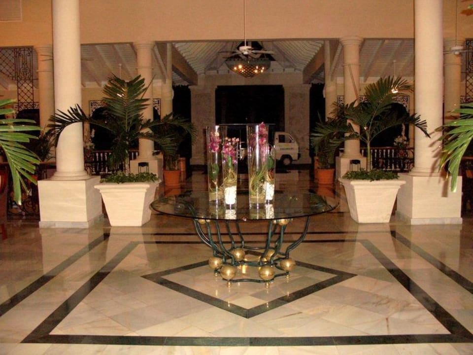 Lobby Bahia Principe Luxury Ambar