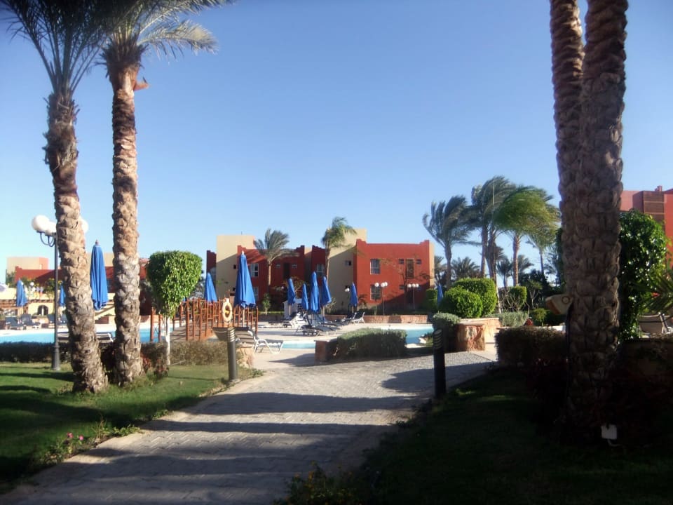 Blick zu einen der Pools SUNRISE Cardina Resort