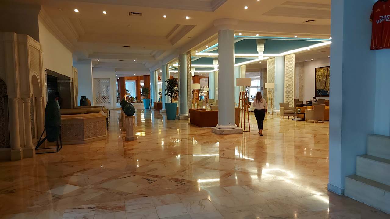 Lobby Sentido Bellevue Park