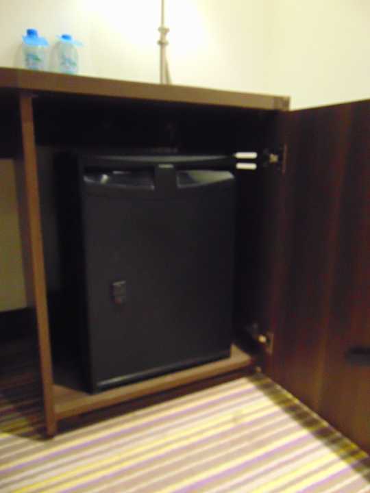 Zimmer Hampton By Hilton Dubai Airport