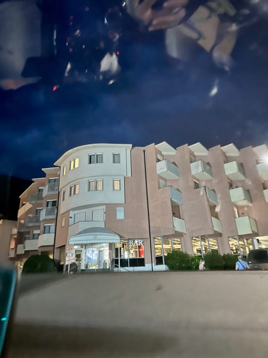 Außenansicht Hotel Everest