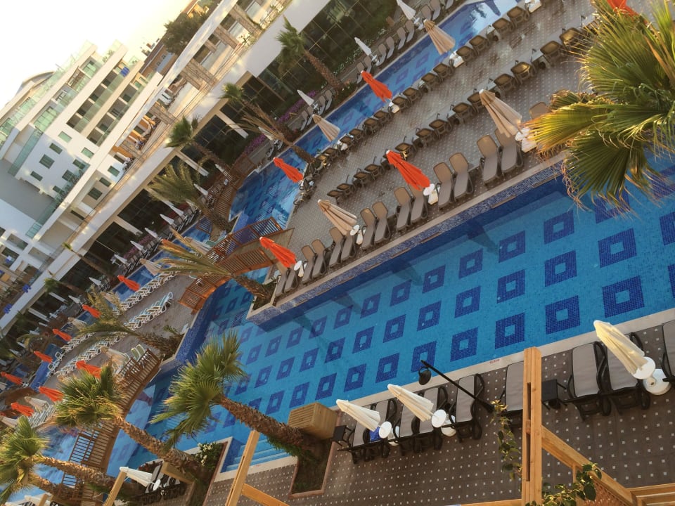 Großer Pool  Port Nature Luxury Resort & Spa