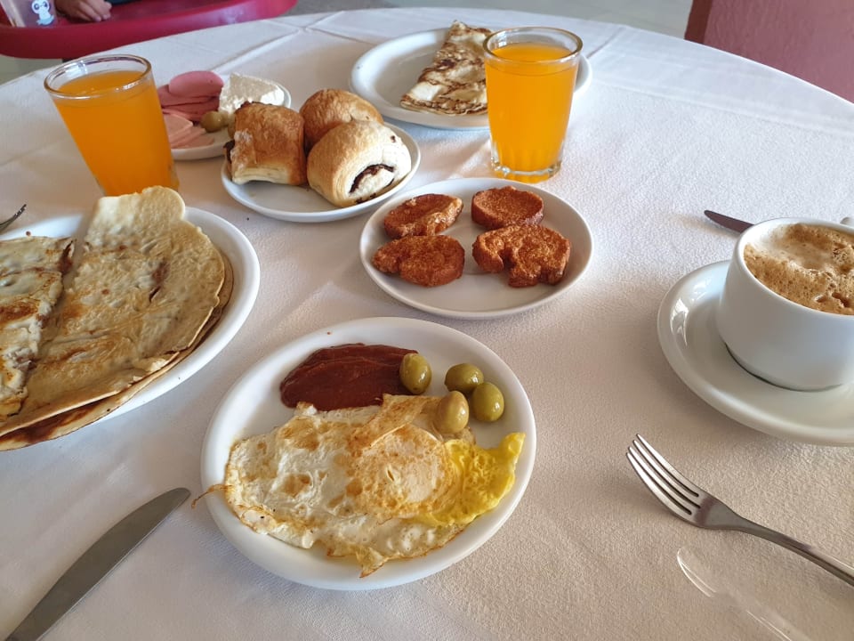 Gastro Lella Meriam Hotel & Club