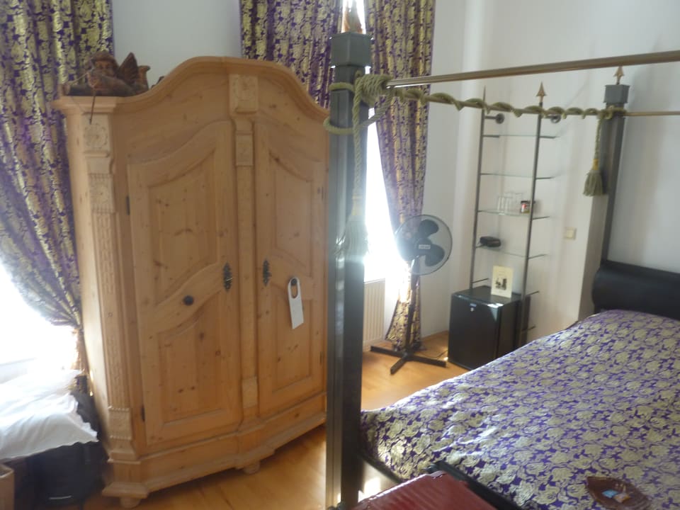 Zimmer Hotel Bon-Apart