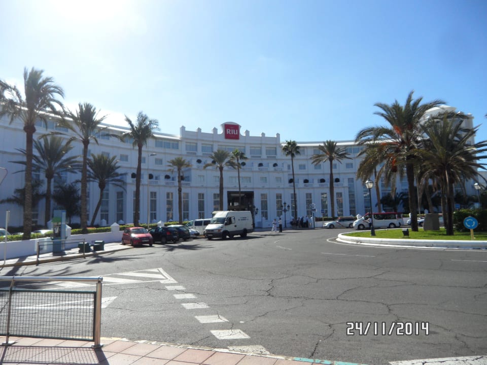 Vom Kreisel ausgesehen Hotel Riu Palace Maspalomas Adults Only