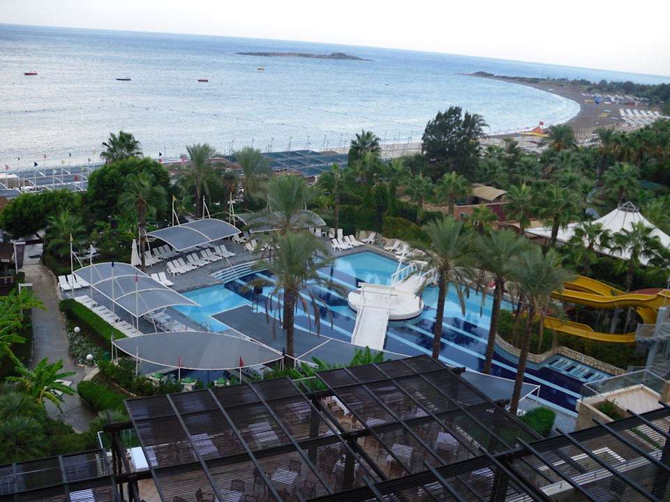 Hotelpool Sealife Buket Resort & Beach