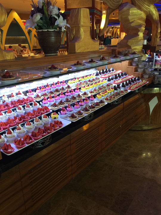 Restaurant Granada Luxury Okurcalar