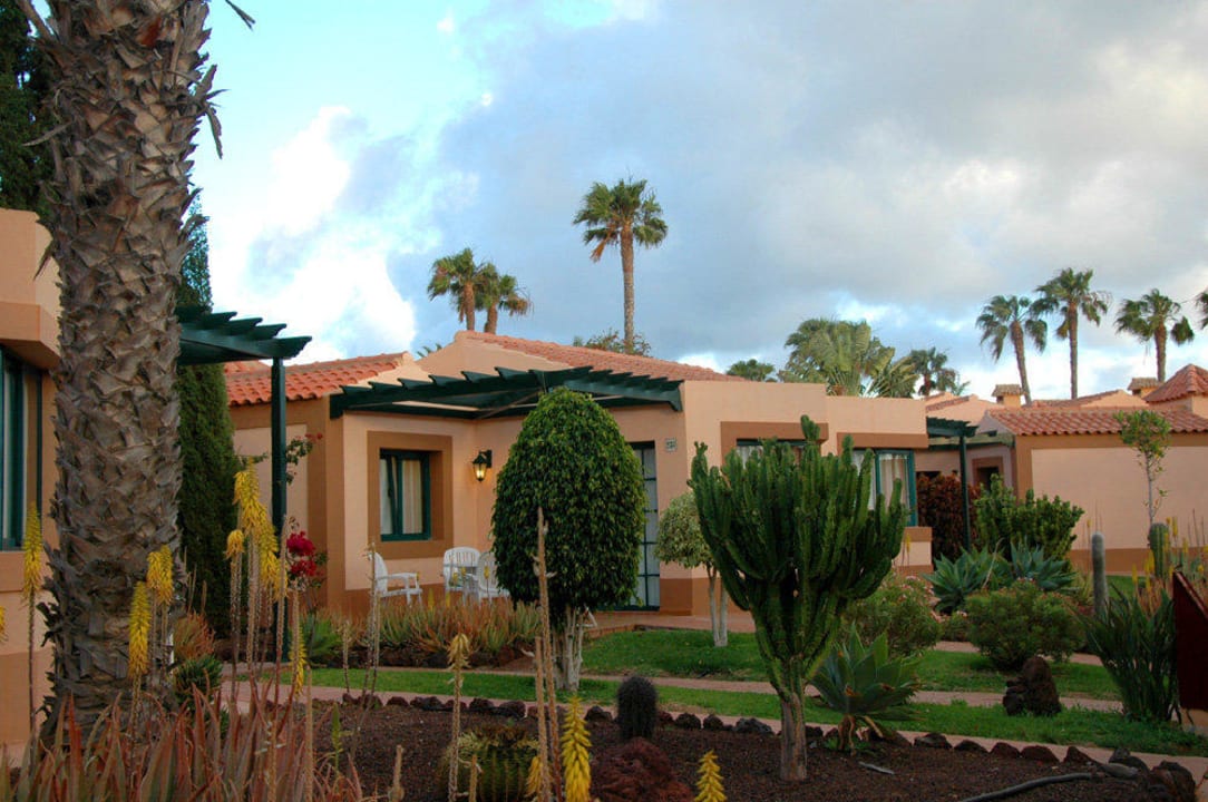 Auf dem Weg zum Bungalow allsun Hotel Esplendido