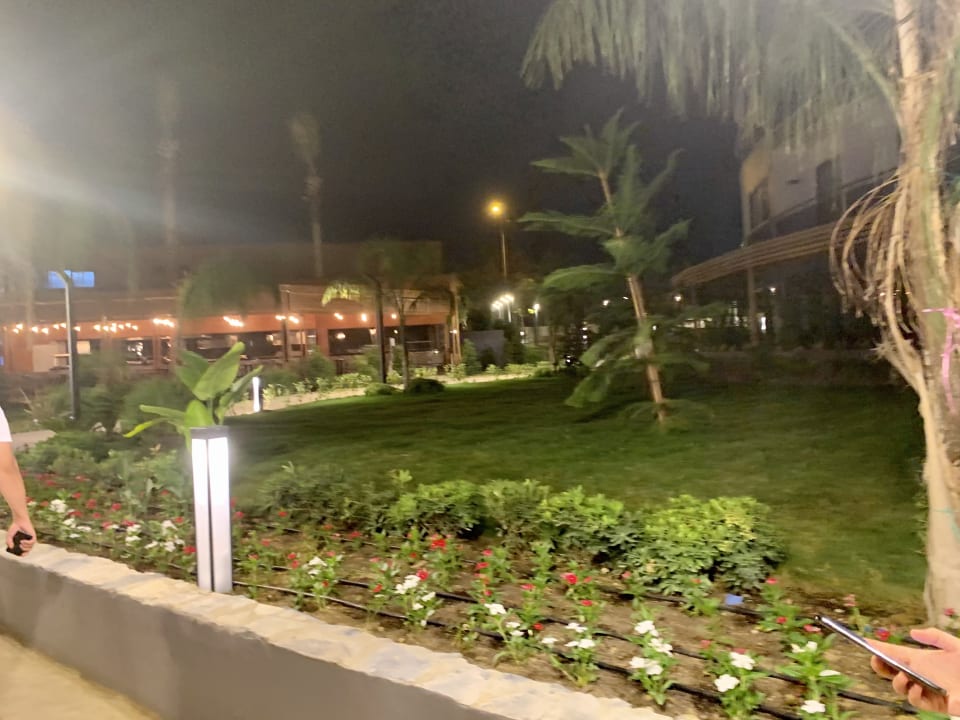 Gartenanlage Arnor de Luxe Hotel & Spa