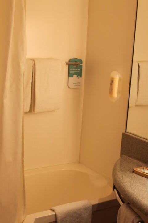 Duschwanne Vienna House Easy by Wyndham Frankfurt Airport