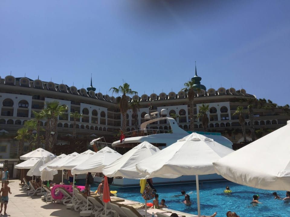 Außen vom Pool aus Crystal Sunset Pearl Collection