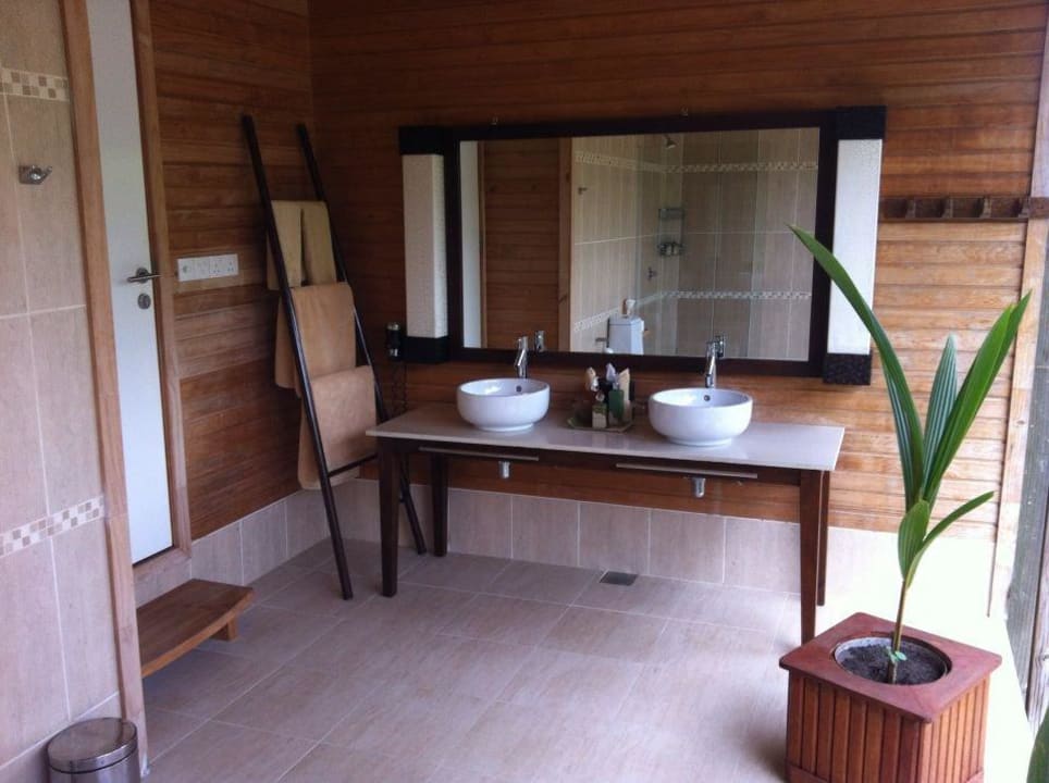 Kuredu Island Resort & Spa Kuredu Island Resort & Spa