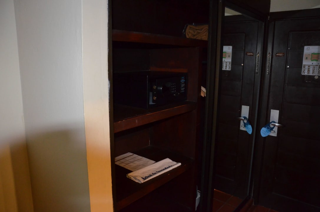 Schrank Catalonia Royal Bavaro - Adults only