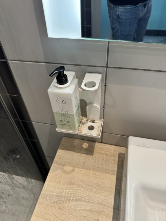 Zimmer Hampton By Hilton Paris Clichy