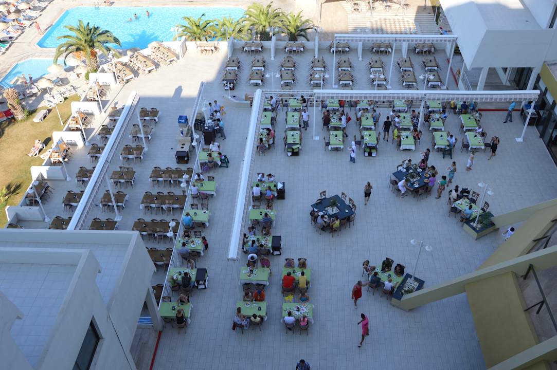 Restauracja na świeżym powietrzu Hotel Vista Hill