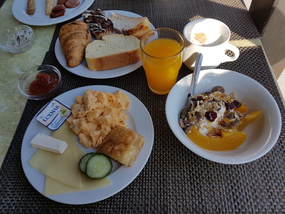 Gastro Hotel Kalives Resort