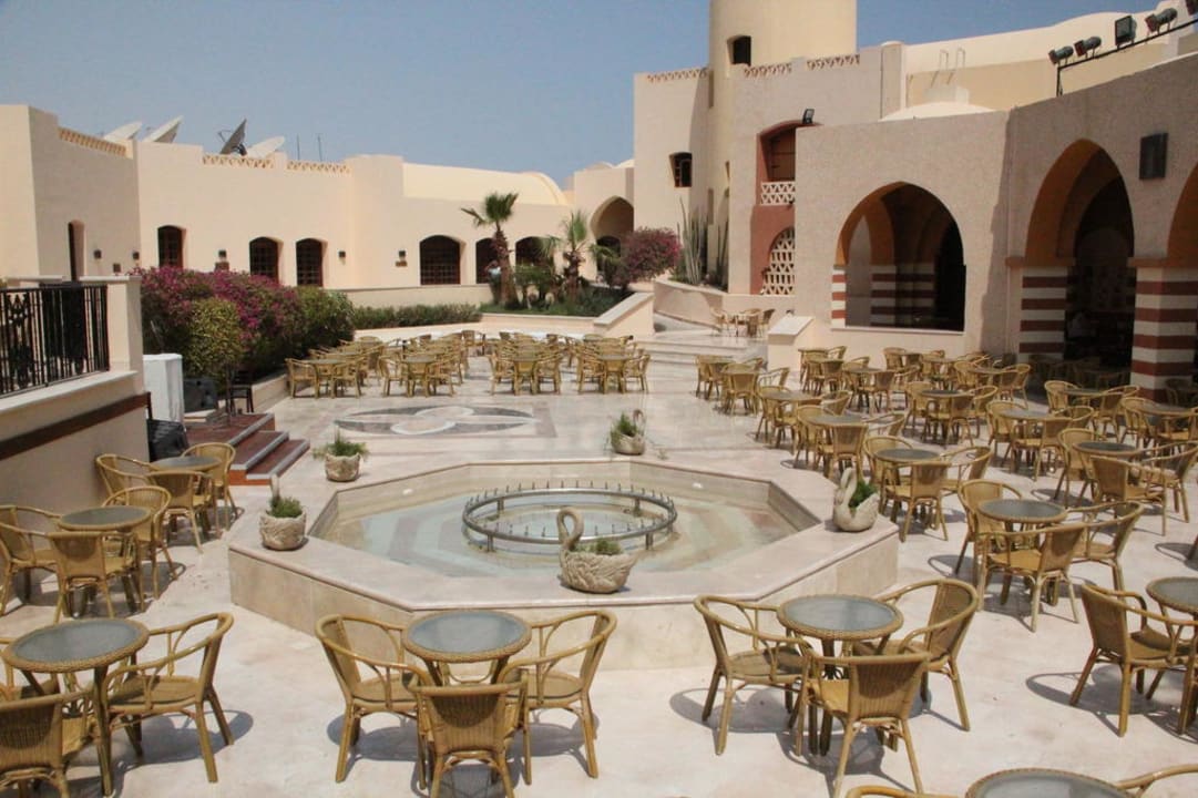 Hier gibt es am Abend Live-Musik Iberotel Makadi Beach