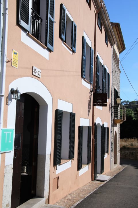 Außenansicht El Nido Alaro