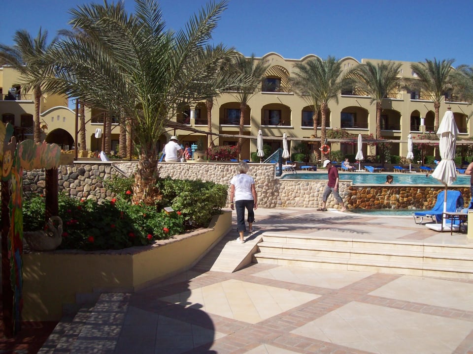 Pool mit Hotelanlage Jaz Makadi Gardens - TUI BLUE Makadi Gardens - Adults Friendly 16 Years Plus
