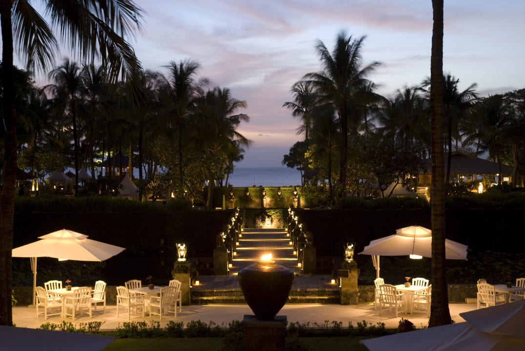 Abend-Blick von der Lobby InterContinental Bali Resort
