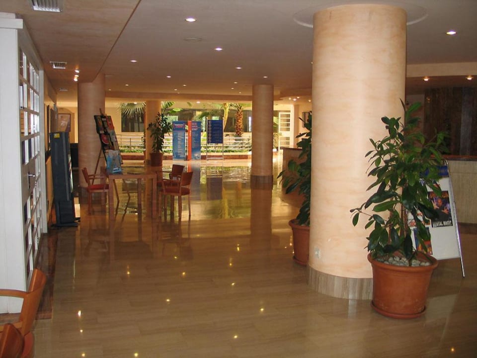 Empfangsbereich Zafiro Bahia