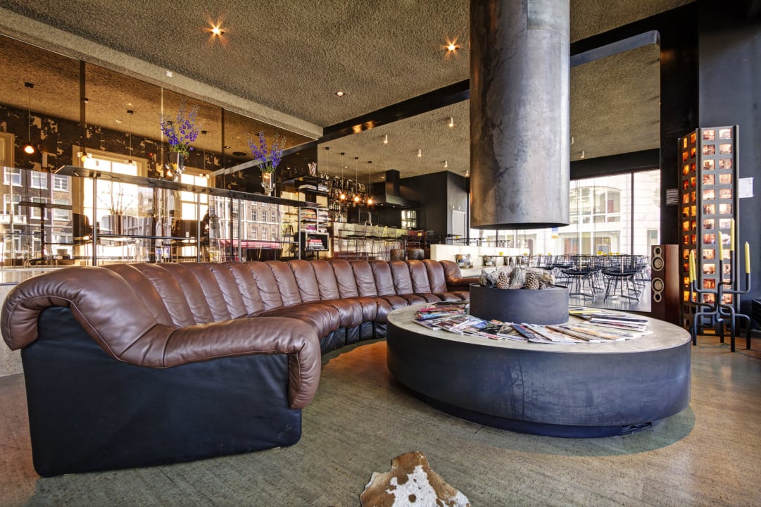 Design couch & Open Hearth Fireplace Hotel V Frederiksplein
