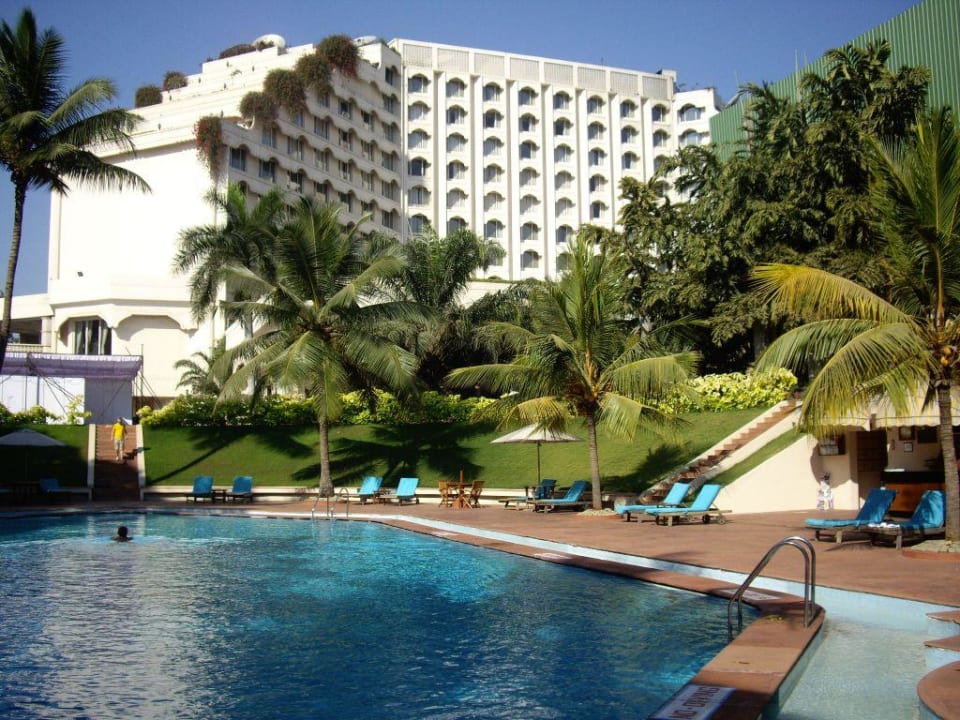 Hotel von Poollandschaft Hotel Taj Krishna