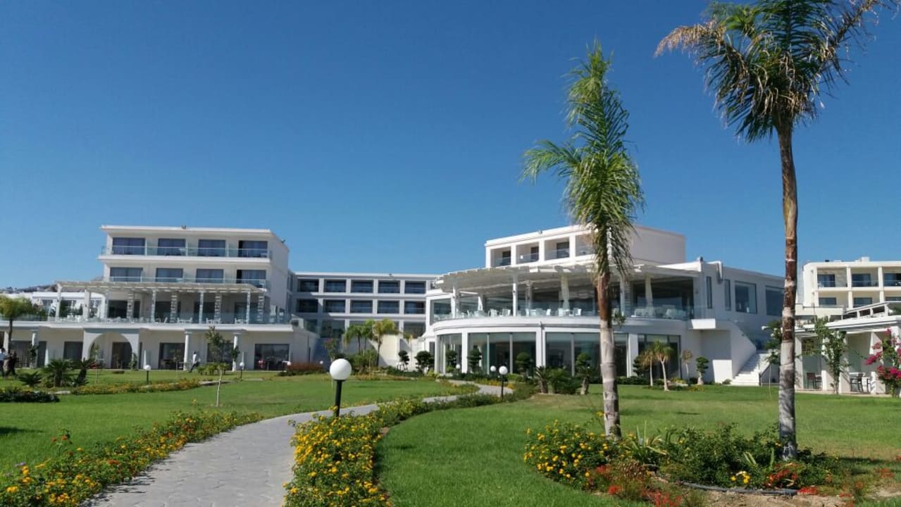 Außenansicht Asterias Beach Resort