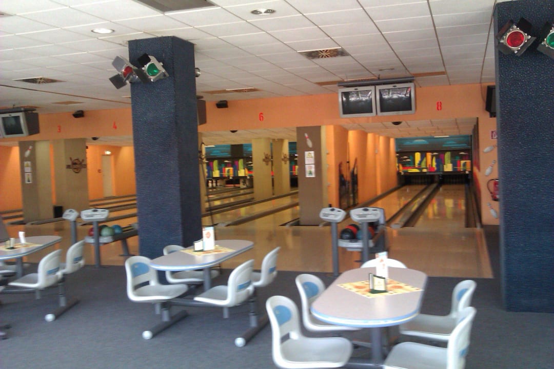 8 Bowlingbahnen Hotel Berlin Lichtenberg