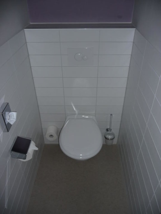 Extra Toilettenraum Premier Inn Nürnberg City Nordost
