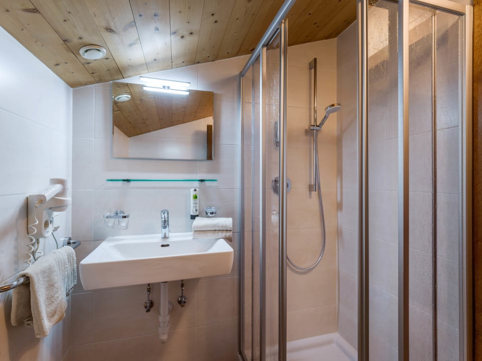 Zimmer Hotel Landhaus Zillertal