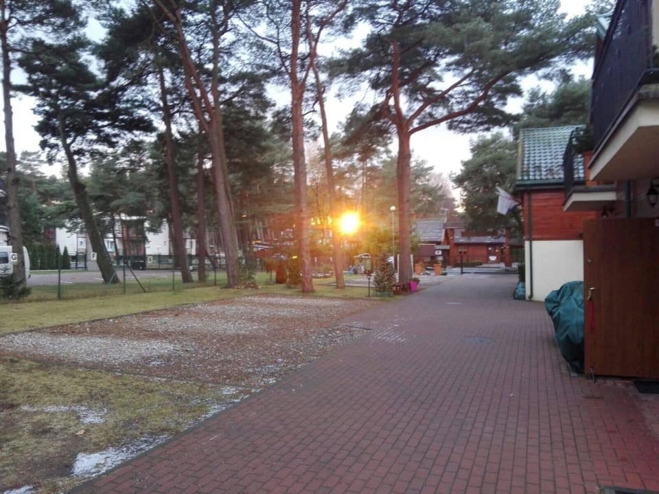 Ein Blick über den Innenhof Pelikan Resort