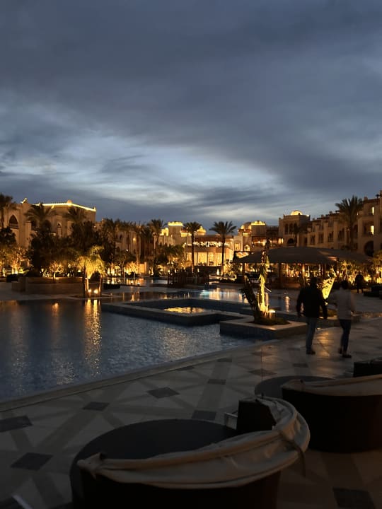 Gartenanlage The Grand Palace - Adults only