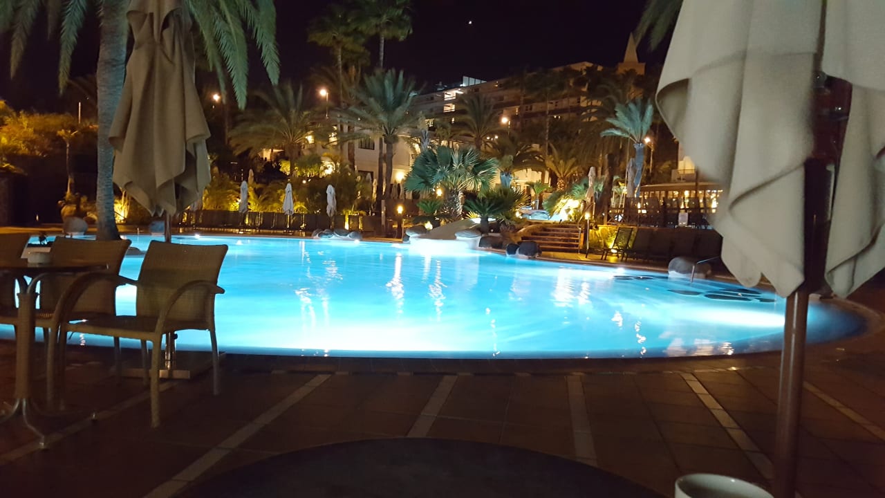 Pool Corallium Beach by Lopesan Hotels - Adults only