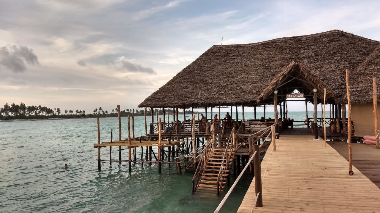 Gastro Reef & Beach Resort