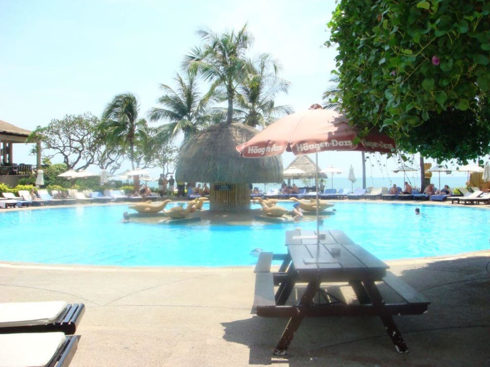 Poolbar Hilton Hua Hin Resort & Spa