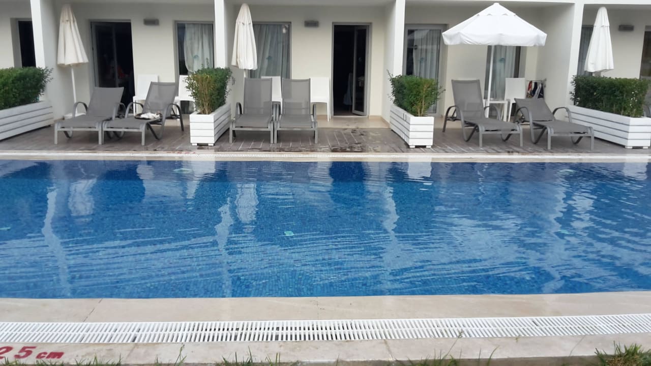 Zimmer am Pool Palm Wings Kusadasi Beach Resort & Spa