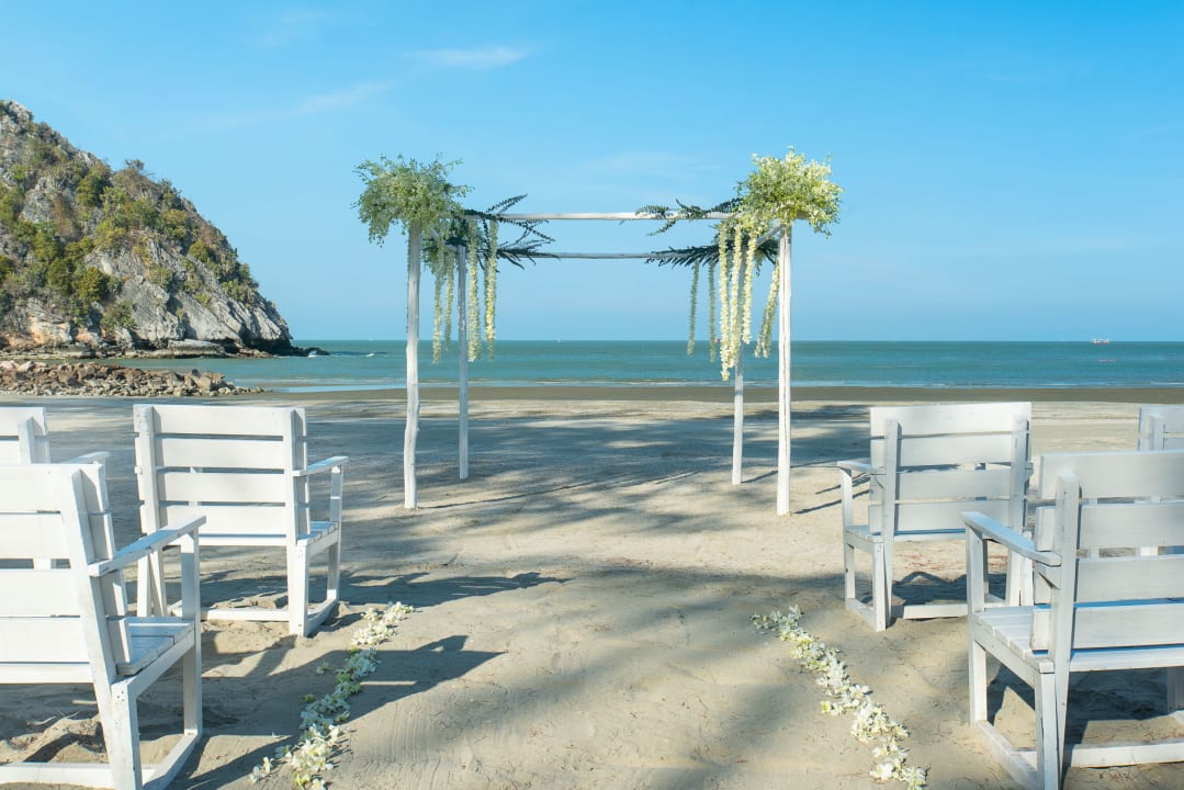 Strand La Isla Pranburi Beach Resort