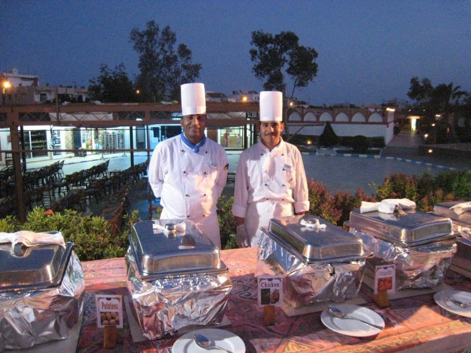 das Personal ist bereit  Albatros Sharm Resort