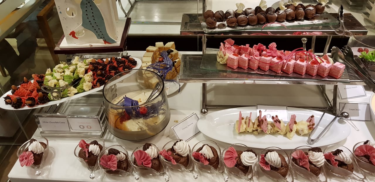 Gastro Royal Palms Beach Hotel