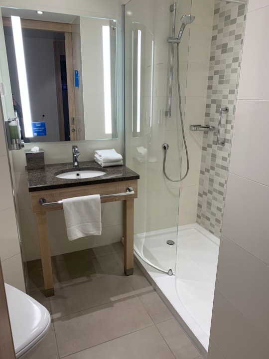 Zimmer Hampton By Hilton Frankfurt Airport