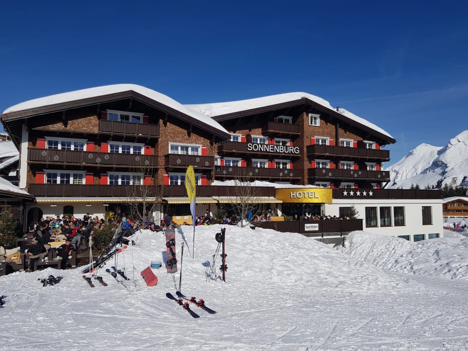 Außenansicht Hotel Sonnenburg